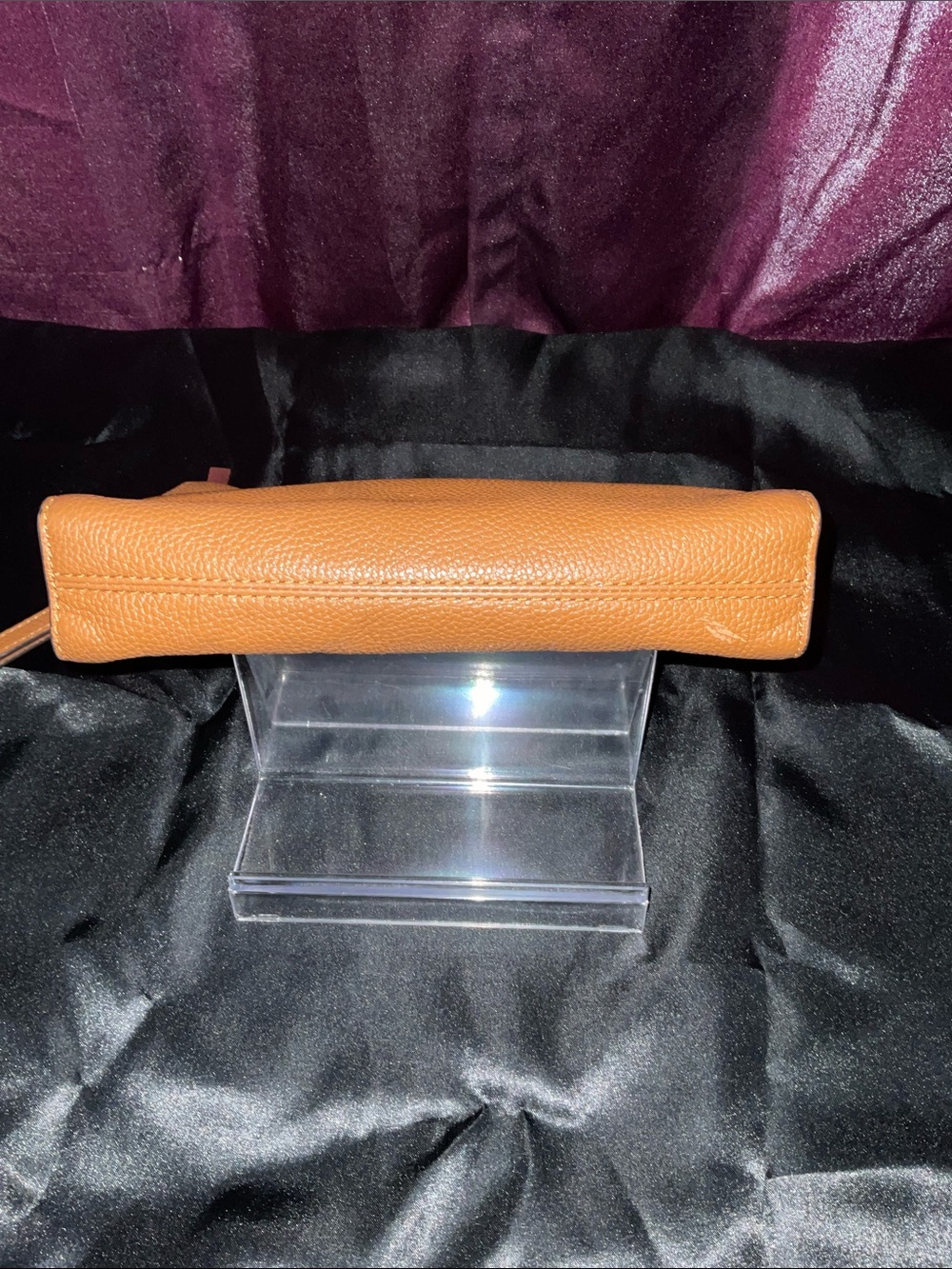 Michael Kors Pebbled Leather Brown Clutch with Gold Logo - Picture 4 of 5